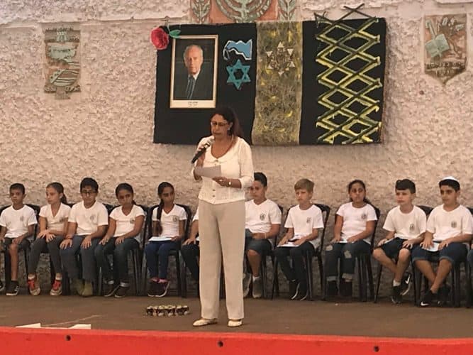 טקס זיכרון ליצחק רבין זל בביהס כצנלסון בחולון