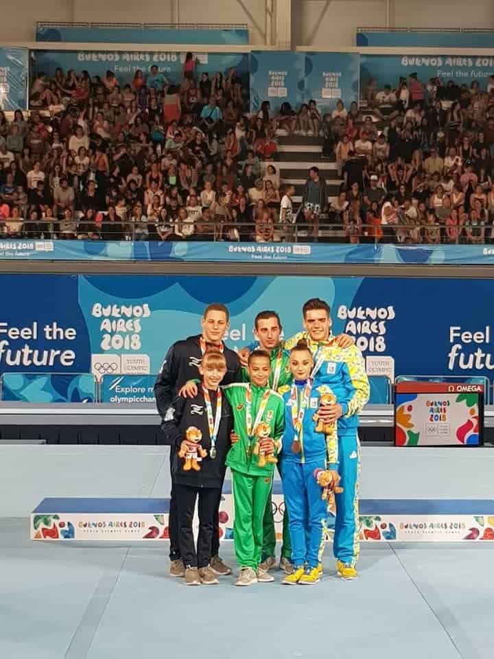 נעה קזדו קר ויונתן פרידמן - זוכי המקום השני באקרובטיקה באולימפיאדה לנוער. באדיבות מרכז הספורט בגין חולון