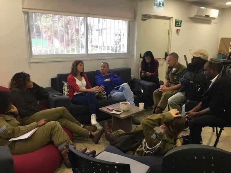 ביטחון בסלון